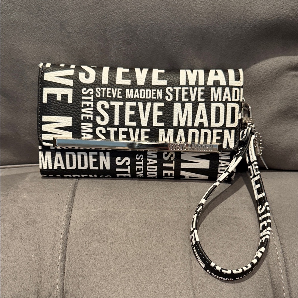 Steve Madden Monochrome Logo Wristlet